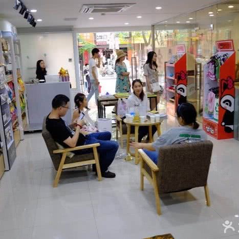 爱悠是家宠物店